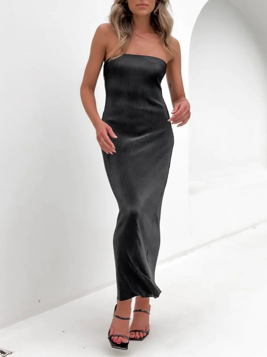 Lace-Up Back Tube Maxi Dress