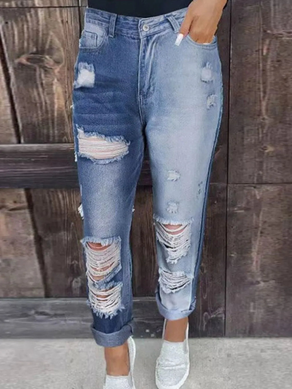 Distressed Jeans with Pockets