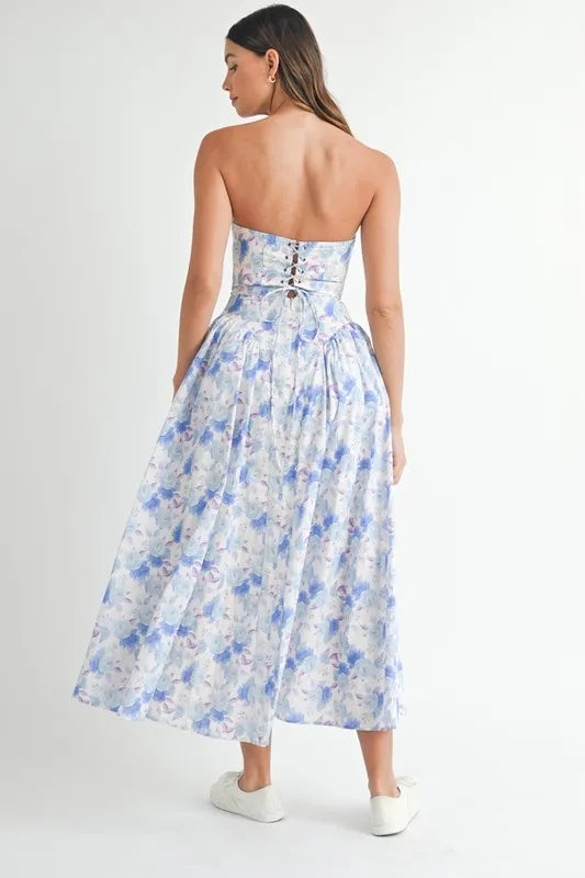 MABLE Sweetheart Neckline Floral Printed Midi Dress